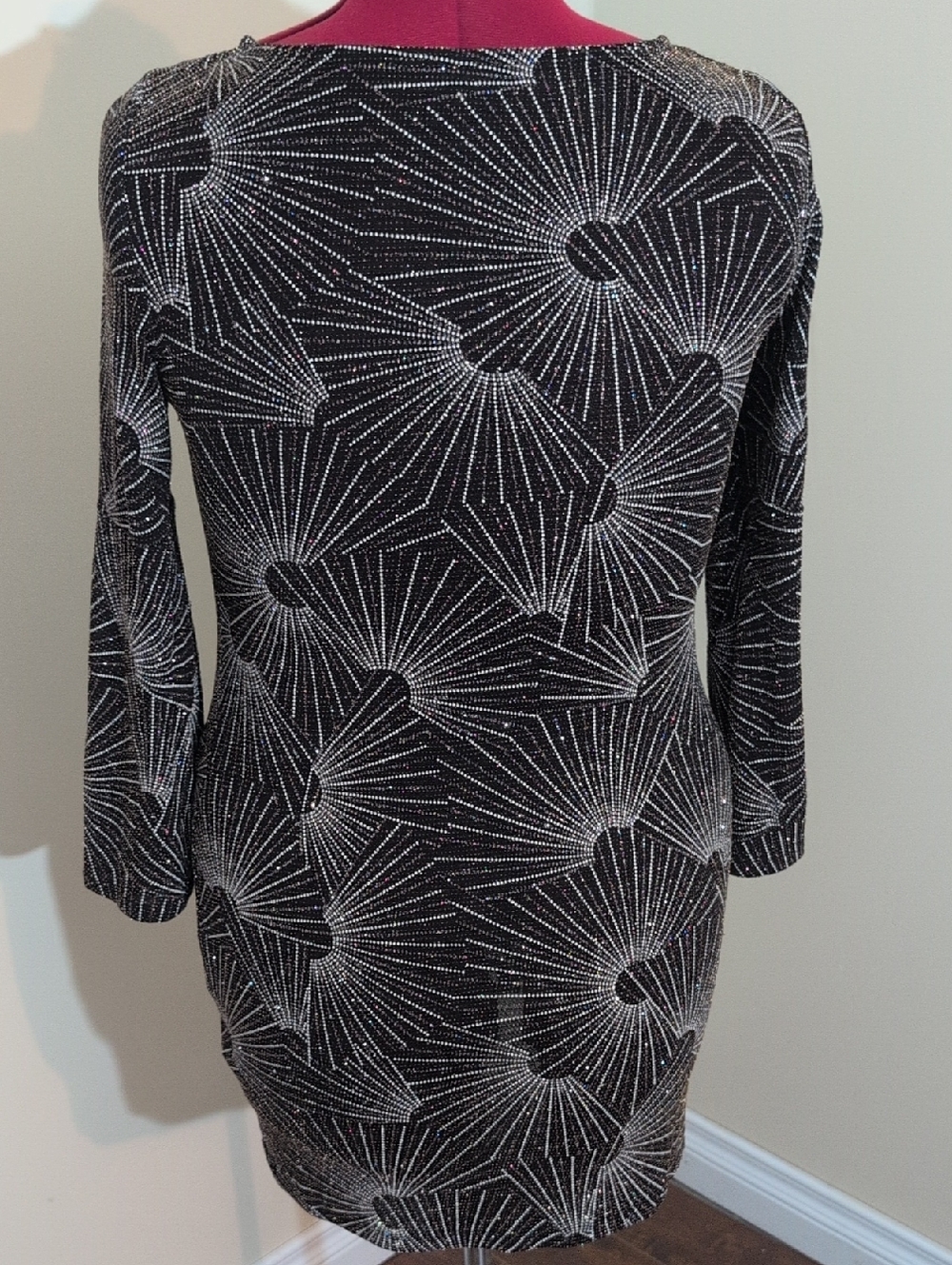Colori | Black & Silver Sparkle Bejewelled Long-Sleeve Sheath Dress - Picture 4 of 11